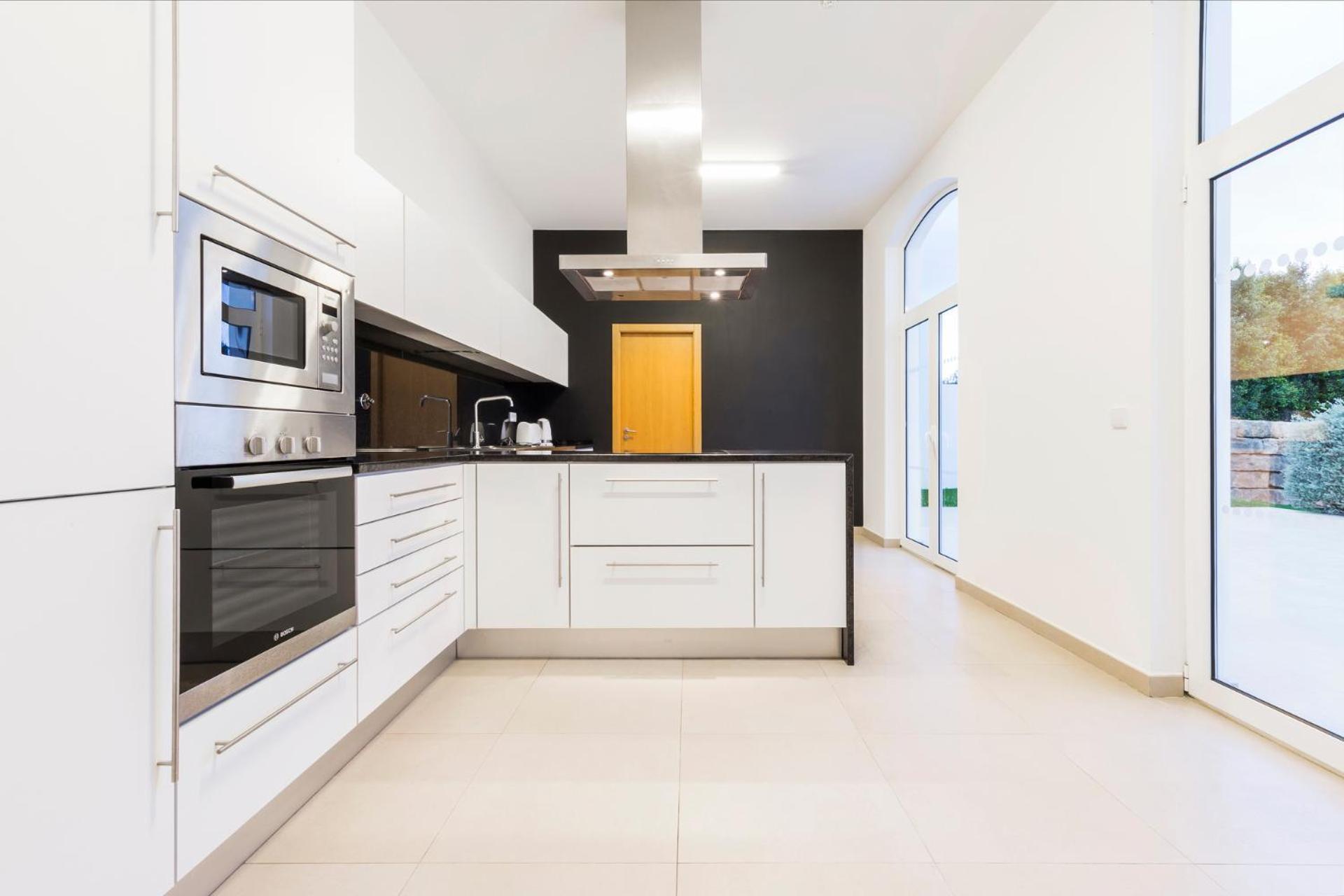 Four-Bedroom Villa Private Pool